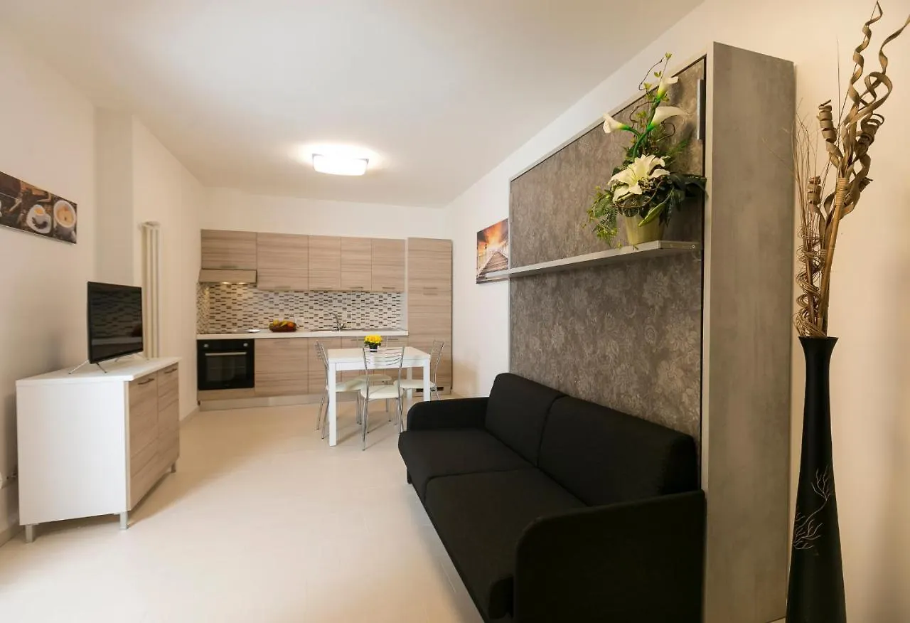 里米尼Residenza Riva Azzurra公寓式酒店 2*, 里米尼