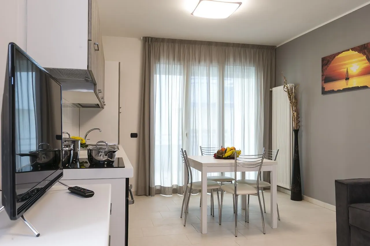 Residenza Riva Azzurra Aparthotel Rimini 2*,